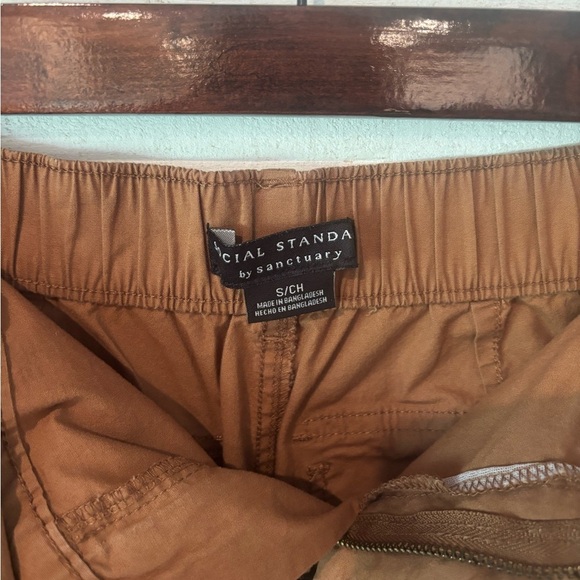 Social Standard by Sanctuary Hero Utility
Shorts Women's Small Caramel - Picture 9 of 11